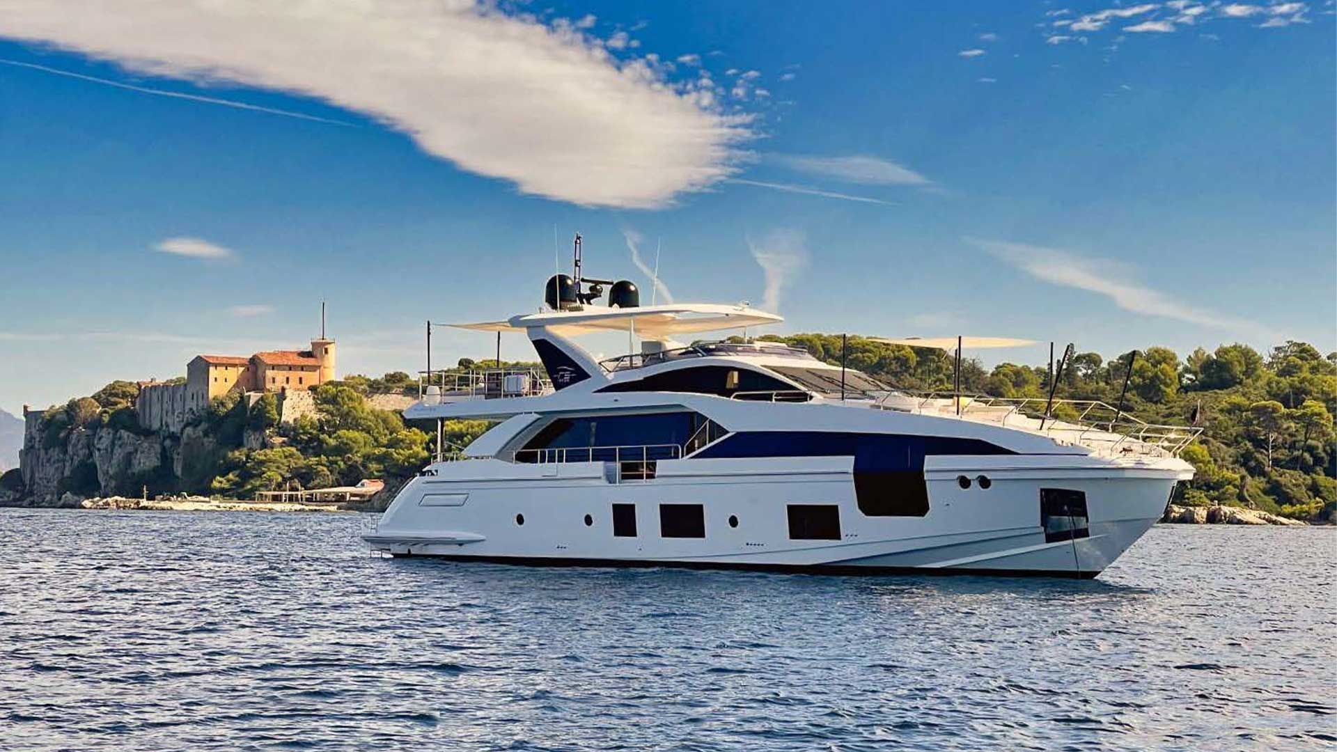 27m Azimut Grande motor yacht Lulwa sold