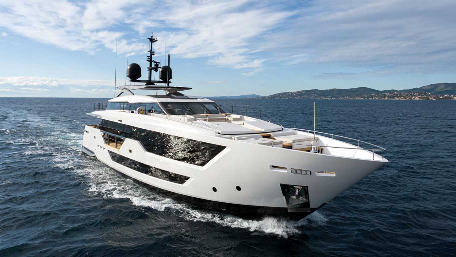 33m Custom Line motor yacht Jag’B sold