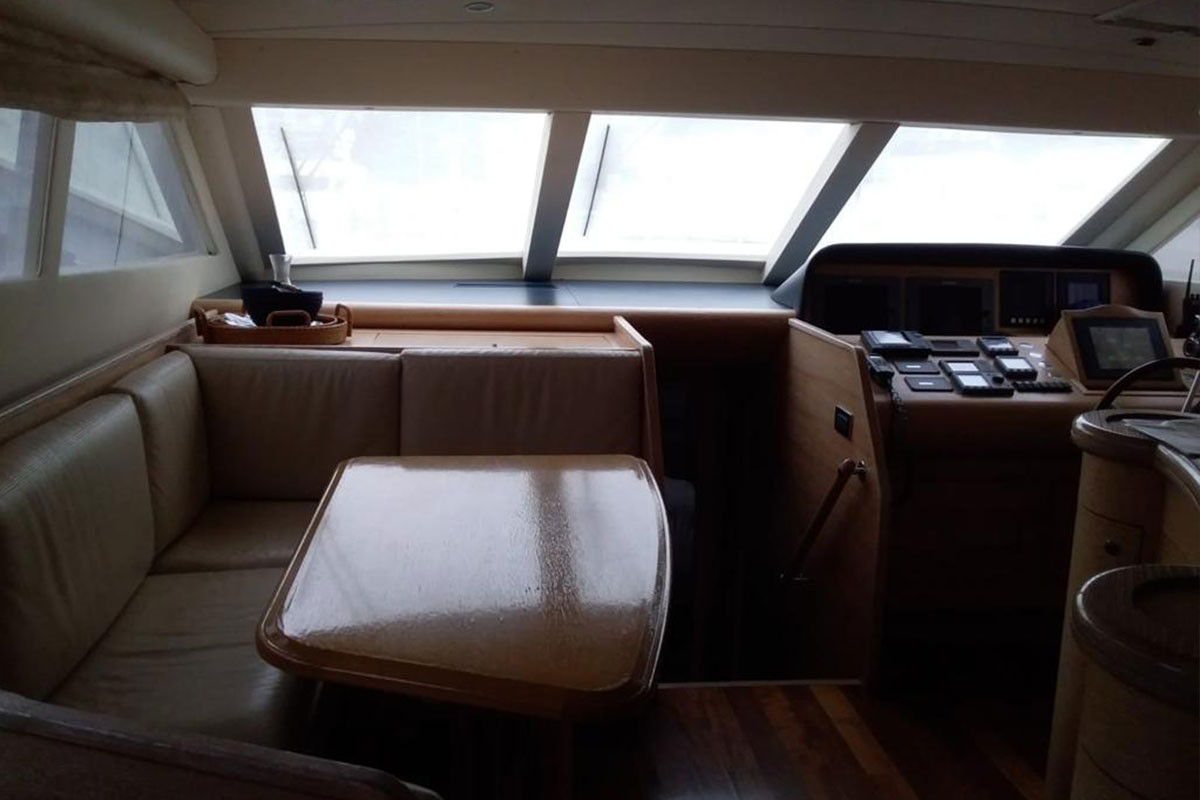 2007 COUACH YACHTS 2200 7
