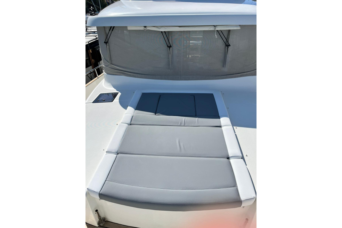 2014 BENETEAU SWIFT TRAWLER 50 12