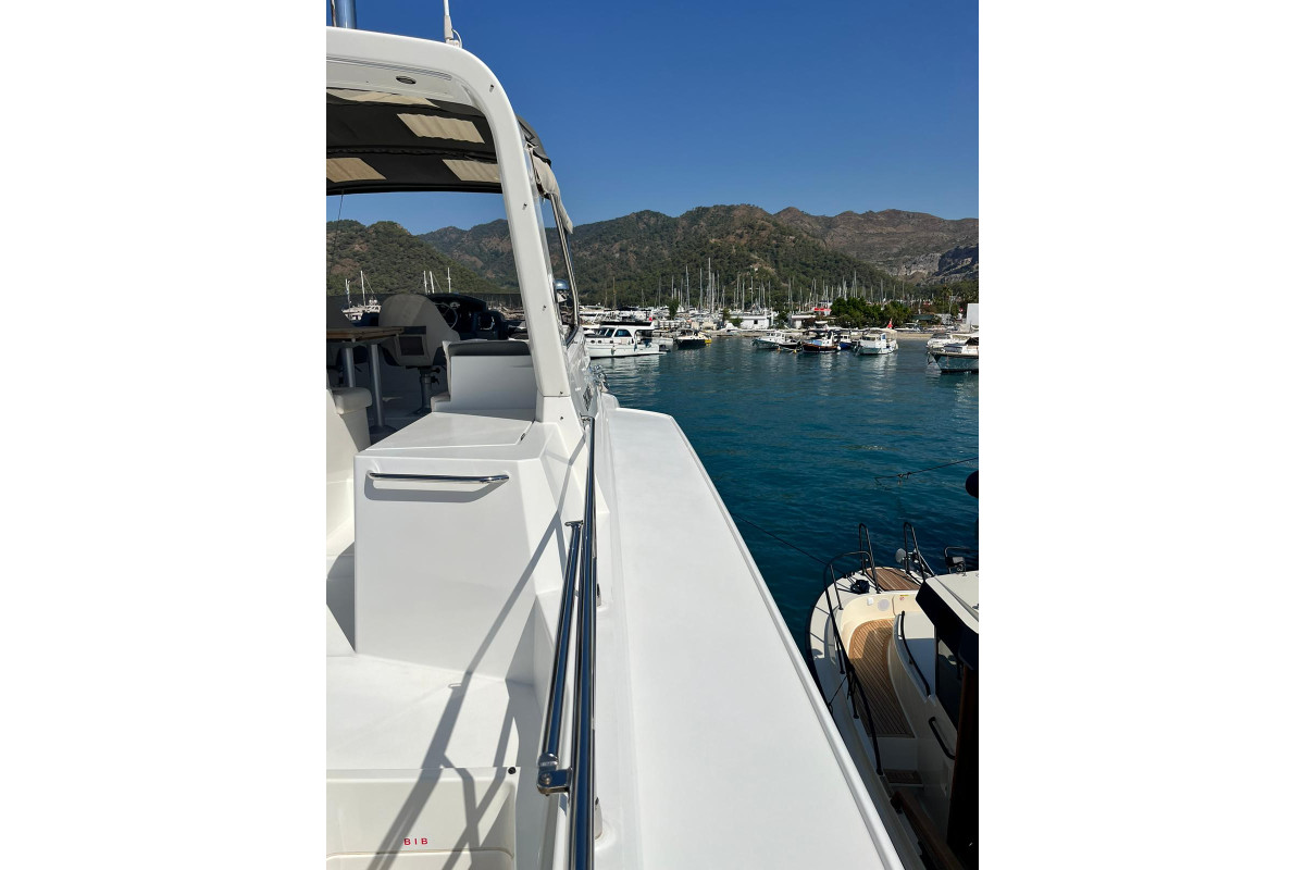 2014 BENETEAU SWIFT TRAWLER 50 14