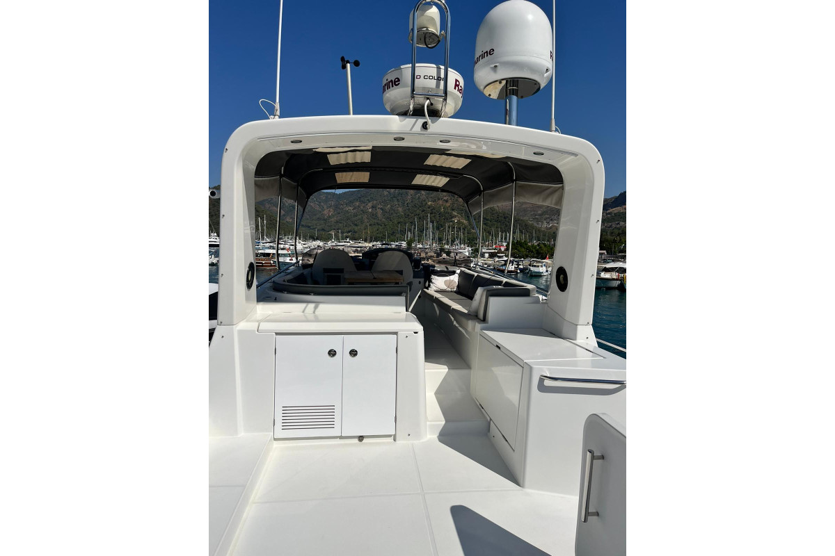 2014 BENETEAU SWIFT TRAWLER 50 15