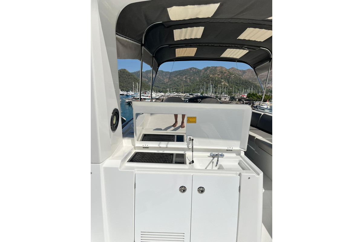 2014 BENETEAU SWIFT TRAWLER 50 17