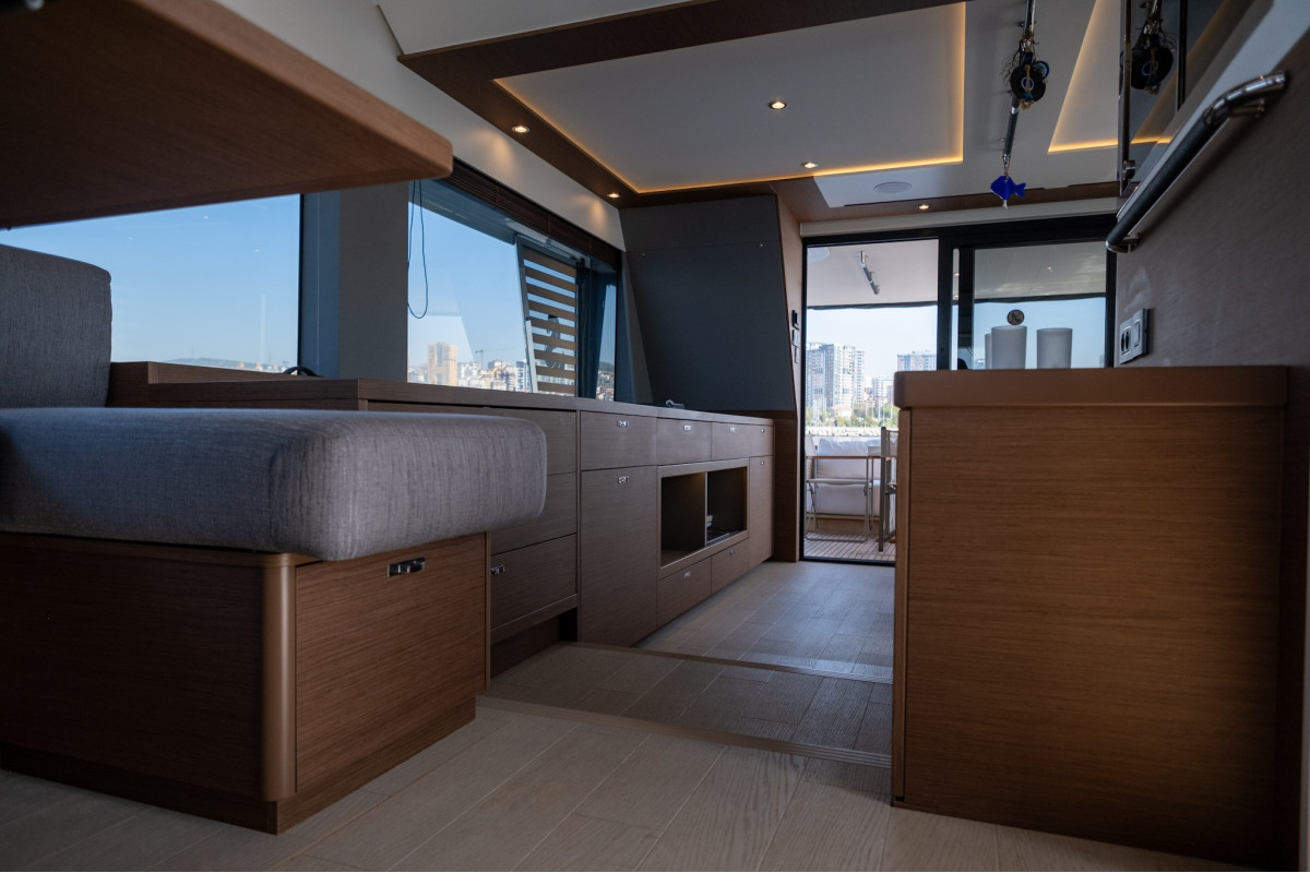 2023 BENETEAU GRAND TRAWLER 62 39